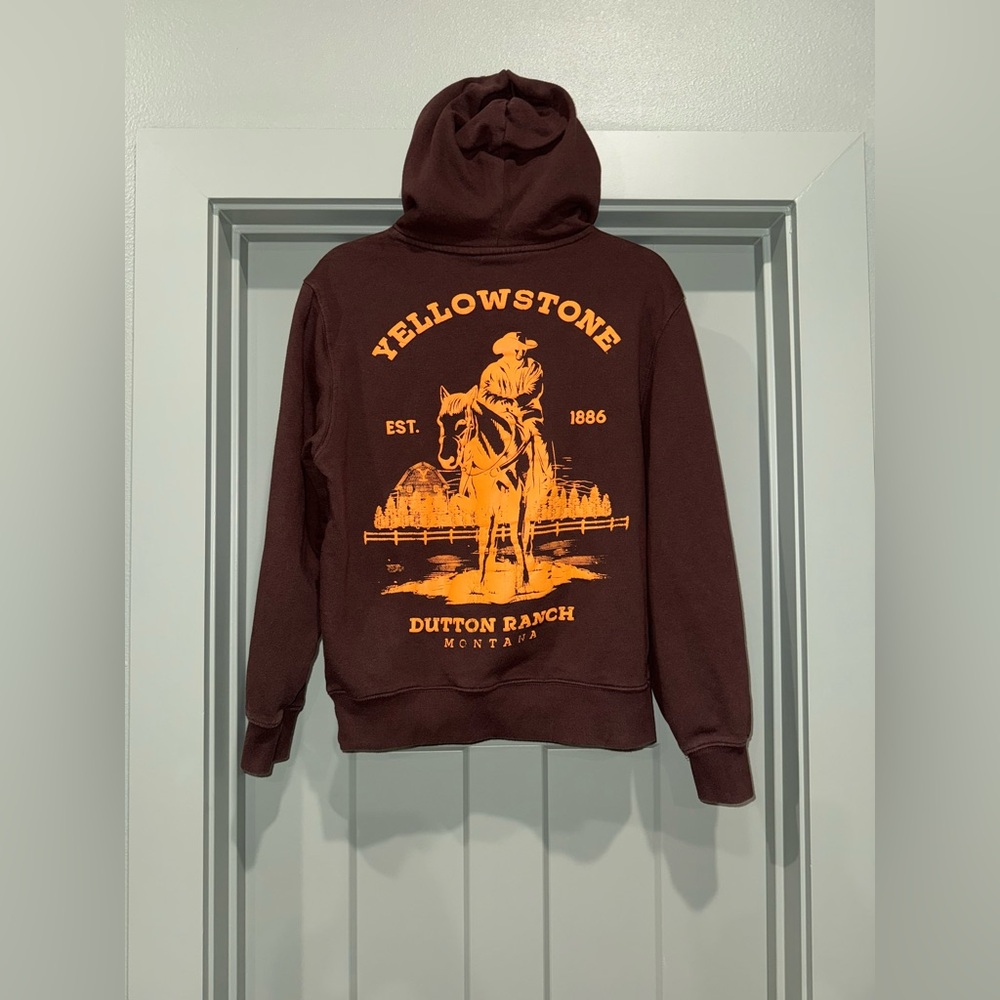 Yellowstone Dutton Ranch Unisex brown hoodie size small